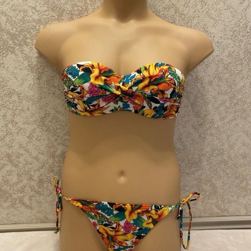 Victoria's Secret White Floral Twist Bandeau Bikini. Flawed See Photos
